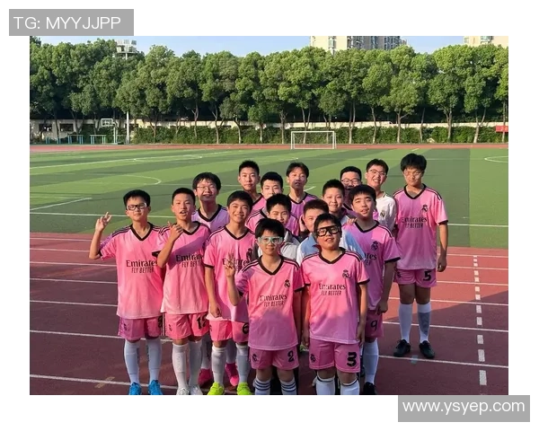 岁月如歌足球明星的辉煌与老去的感慨交织成的心灵独白 岁月如歌足球明星的辉煌与老去的感慨交织成的心灵独白