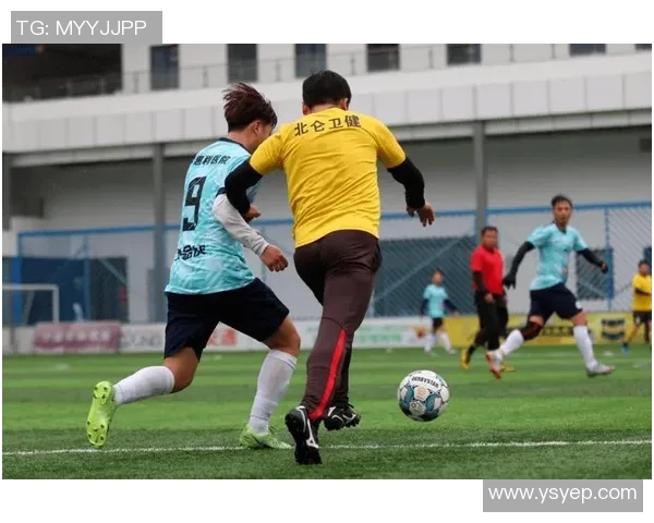 香港足球明星队达文西展现风采助力青少年足球发展与梦想实现 香港足球明星队达文西展现风采助力青少年足球发展与梦想实现